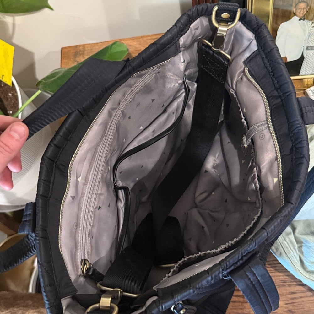EUC TWELVElittle Black Quilted Bag - Picture 7 of 11